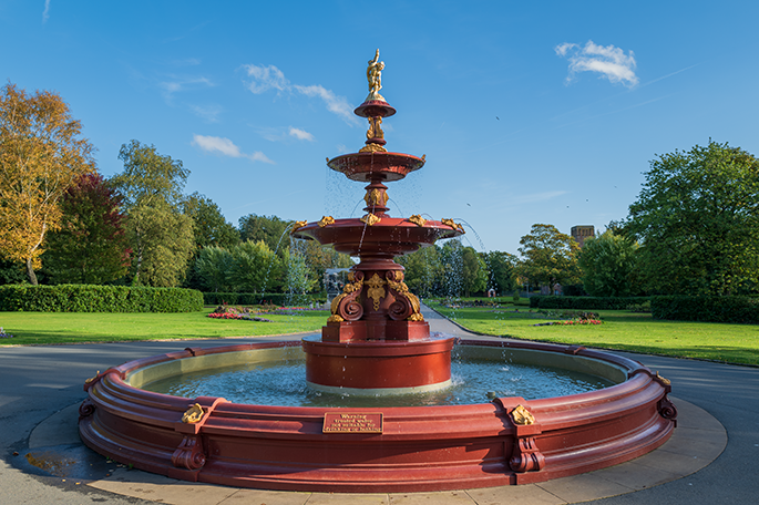 Mesnes Park - Fountain